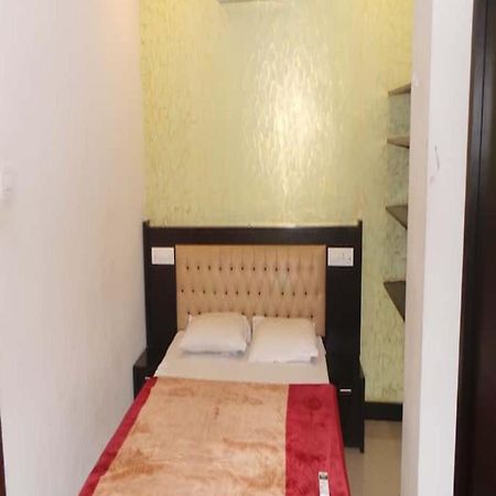 Redbell Suites Residency Kondotty Экстерьер фото